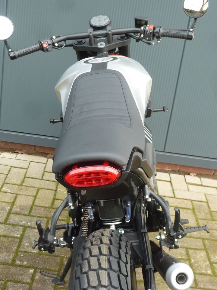 Brixton Crossfire 125 LC/ ABS  Aktion : ,,Start in die Saison `` in Bokel