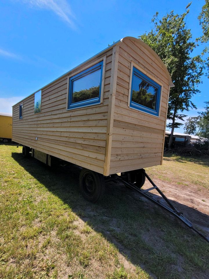 Bauwagen, Tinyhouse, Spielhütte, Wohnwagen in Luckau