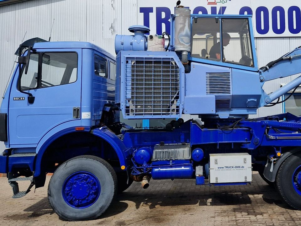 Mercedes-Benz SK 1831 4x4 Menzi Muck Baumstumpf- Wurzelfräse in Sottrum