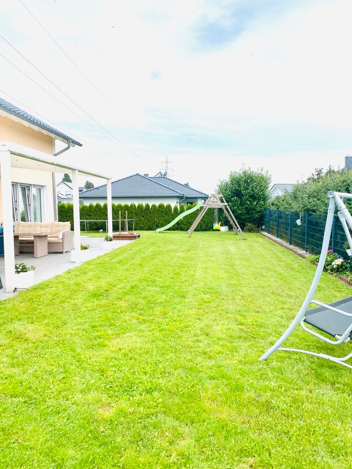 Einfamilienhaus mit Garten u. Garage, Neubaugebiet , Nähe Limburg in Gückingen