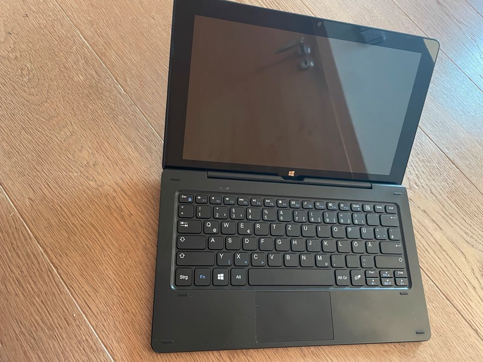 Trekstor SurfTab twin 11.6 (2 in 1) Windows 10 in Trebur