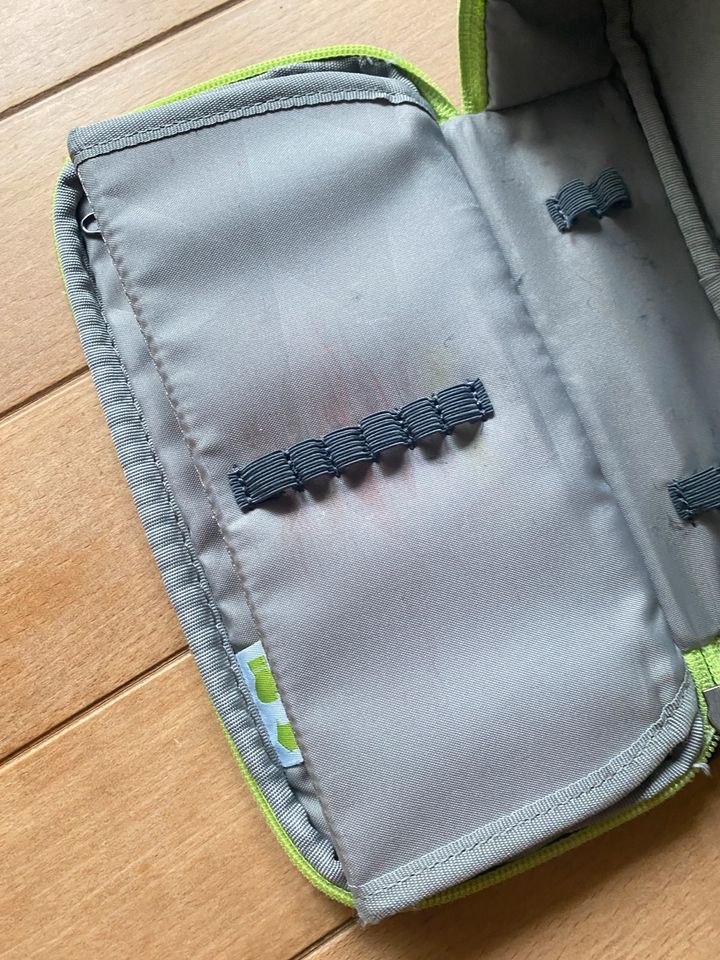 Satch Schuleucksack plus Clutch und Regenschutz in Gütersloh