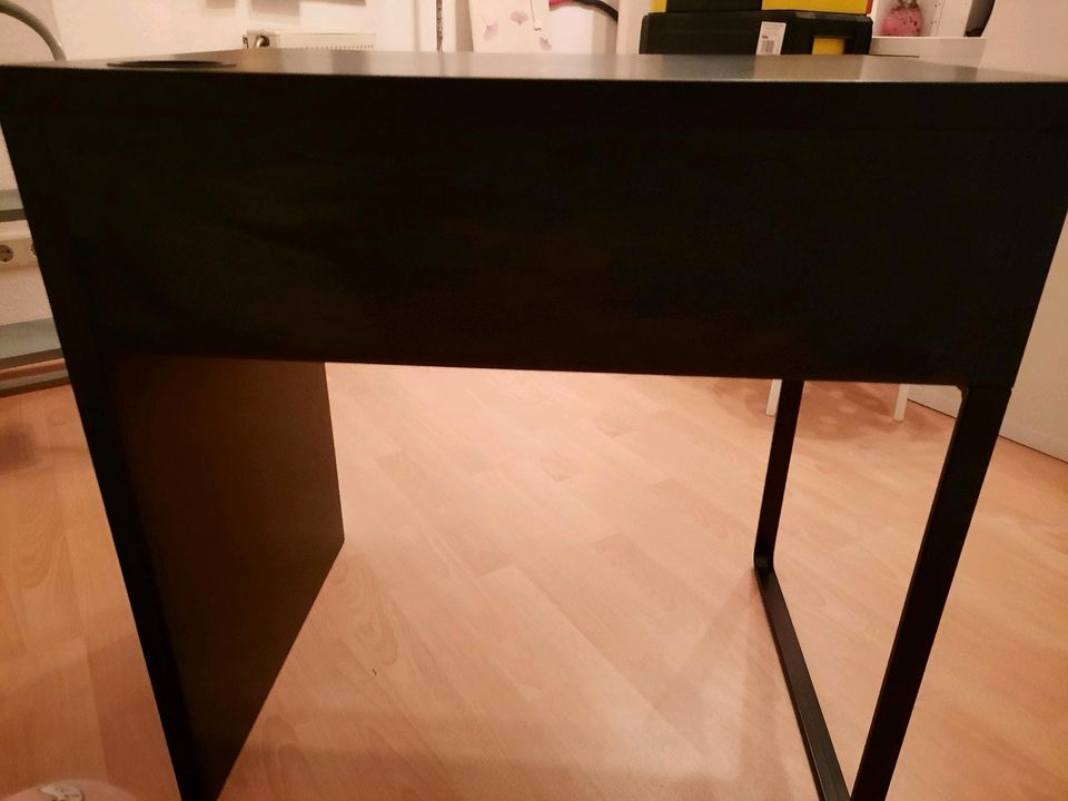 Ikea Micke Schreibtisch gebraucht in Gerwisch
