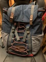 Tommy Hilfiger Rucksack, blau, top Zustand München - Schwabing-West Vorschau