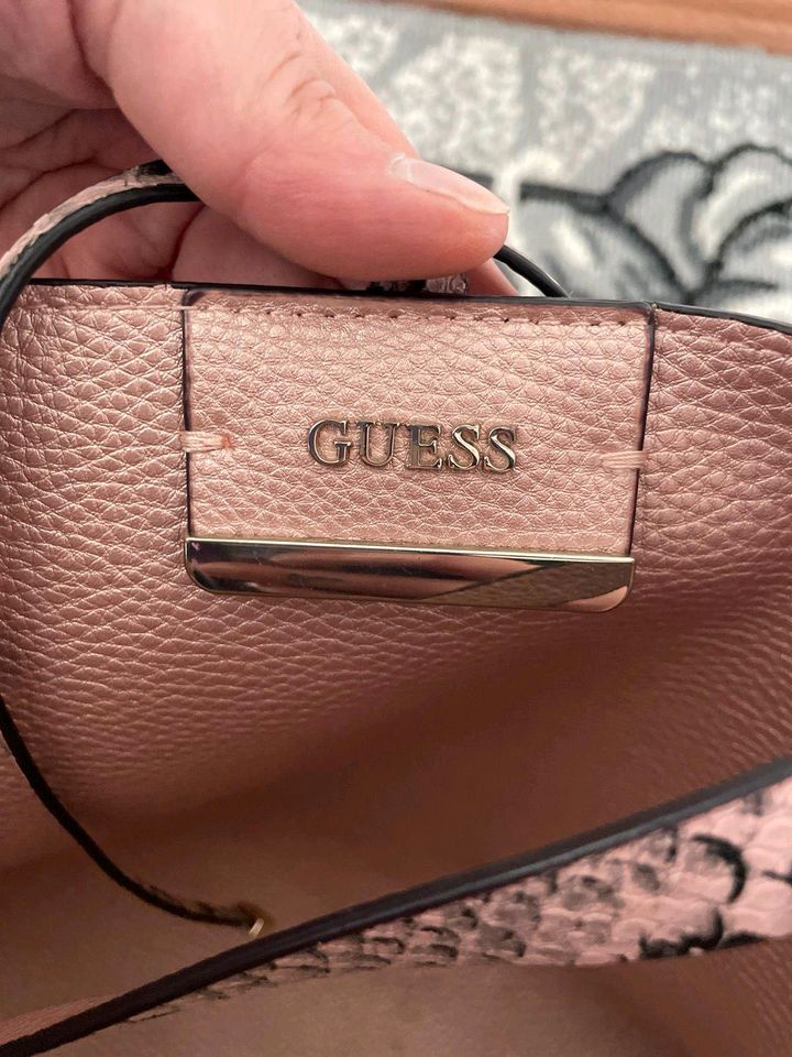 Guess Shopper in Stein