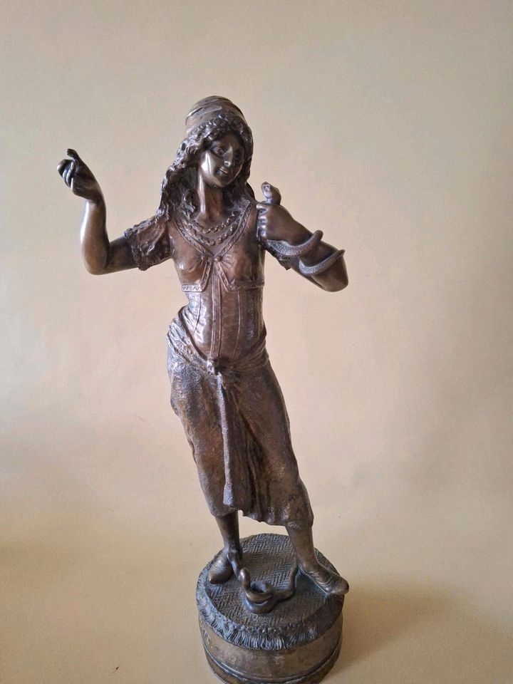 Antike Bronze Figur von Emile LAPORTE . in Frankfurt am Main