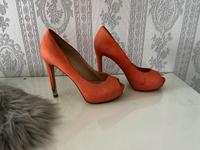 High Heels Guess 38 Rosé Lachs Leder Pumps Schuhe rauleder wild Niedersachsen - Schnega Vorschau