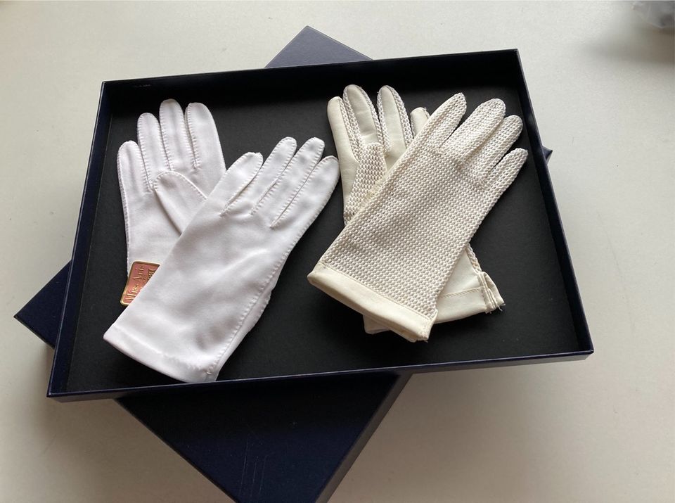 Damen -Handschuhe / weiss/ Gr. 7 -7 1/2 in Helsa