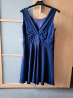 Blaues Kleid Louche mit tiefem Rückenausschnitt und Schleife Bayern - Hilpoltstein Vorschau