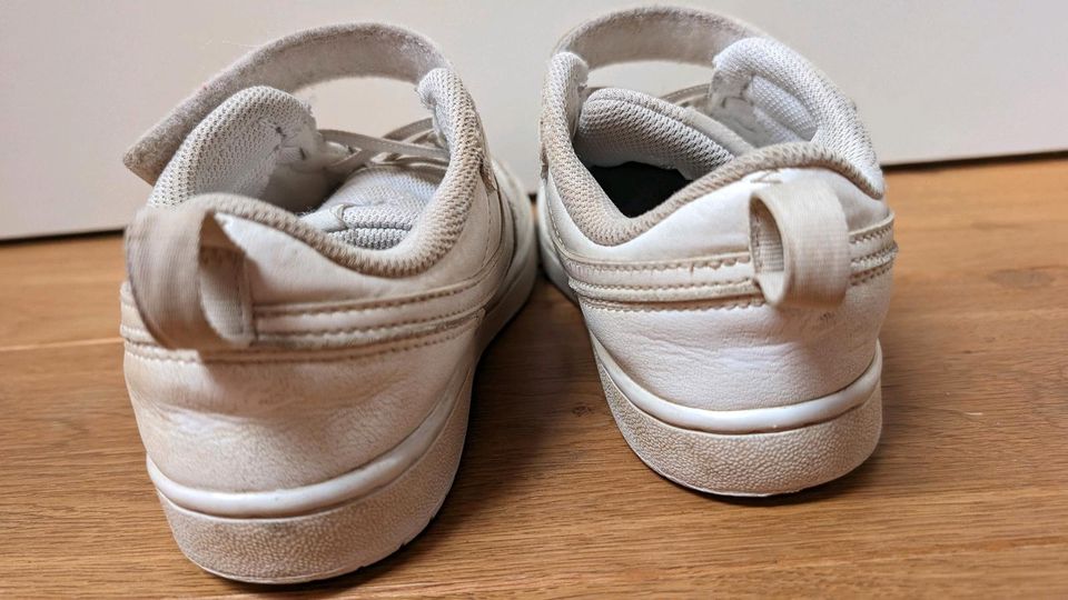 Sneaker Nike, Größe 34, Farbe: weiß in Rösrath