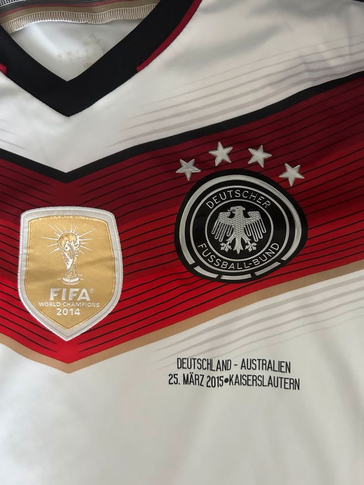 Deutschland Trikot / fifa world champions 2014 / adidas / Größe L in Frankfurt am Main