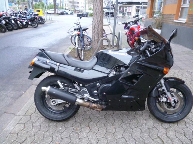 Kawasaki GPZ 1000 RX in Düsseldorf