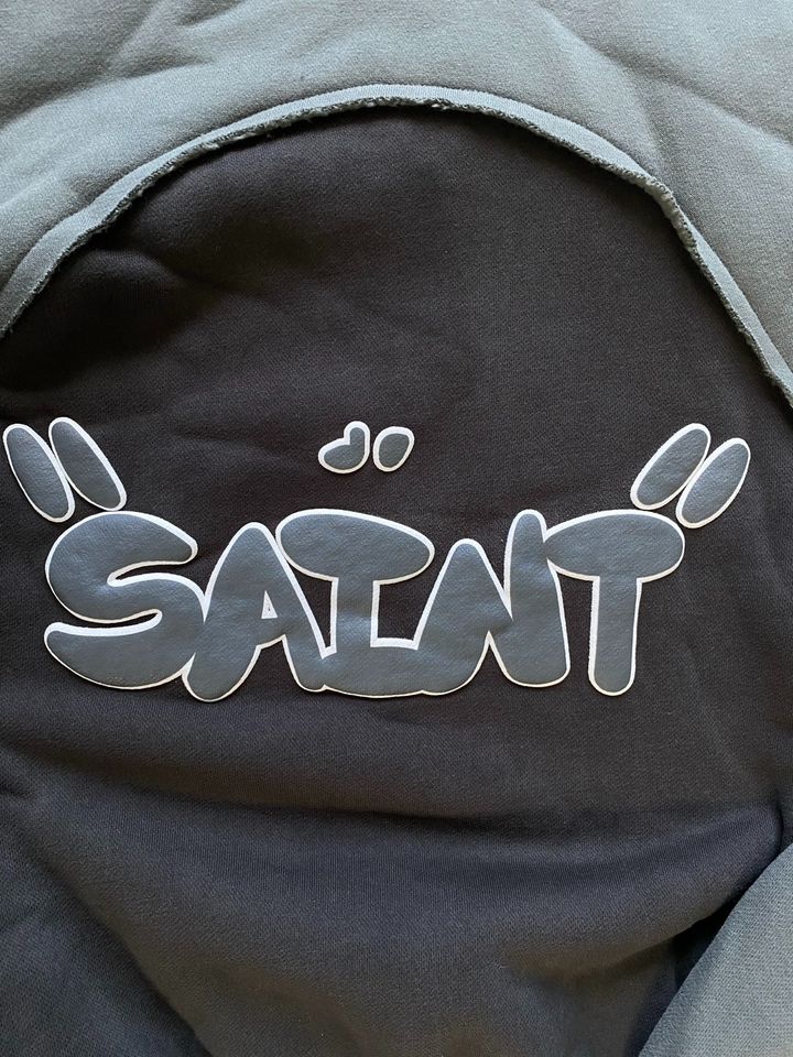 SAINT Hoodie (Ami/Lfdy/Peso/6pm/Nike/Corteiz/Trendtvision) in Kriftel