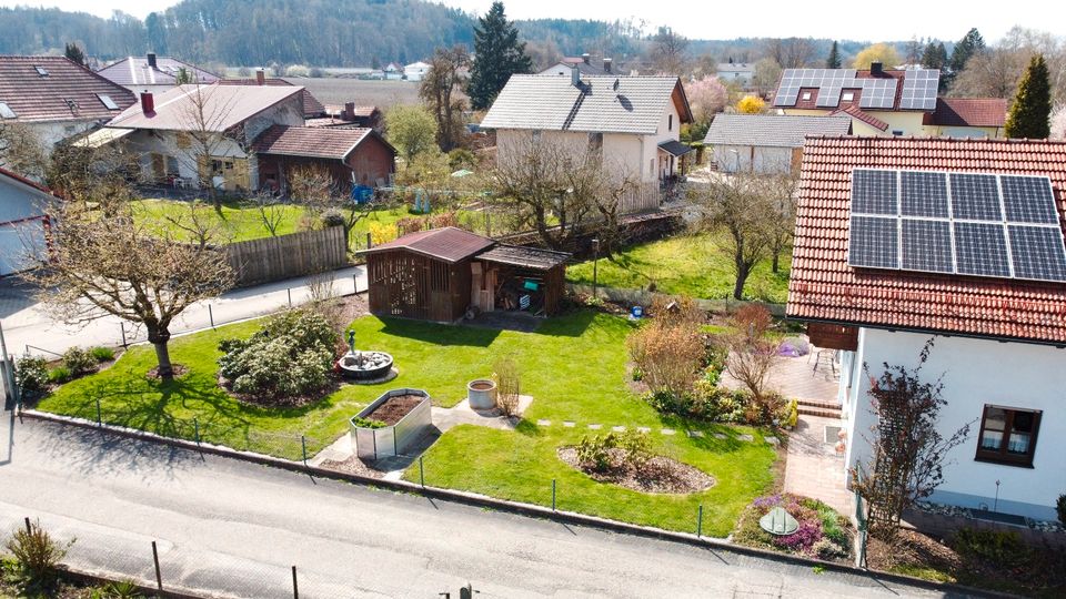 Repräsentatives EFH mit Charme und traumhaften Gartenareal in ruhiger Siedlungslage - provisionsfrei! in Tüßling