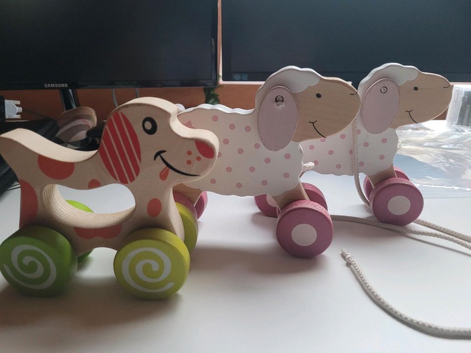 Goki Eichhorn Nachziehtiere Schaf Hund Babyspielzeug in Essen