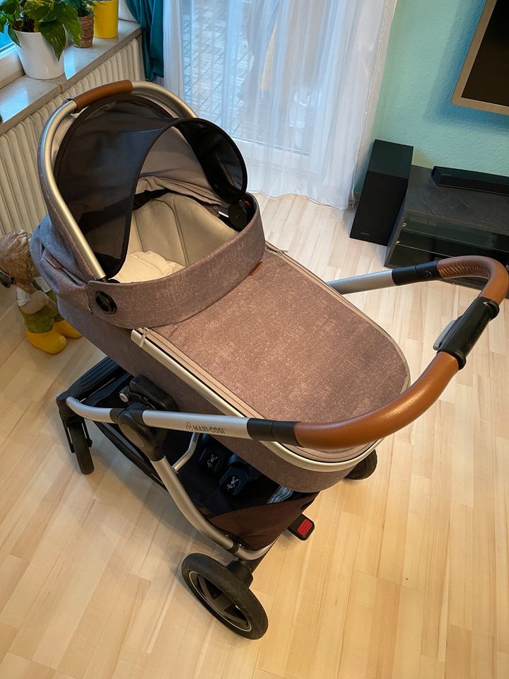 Maxi Cosi Kinderwagen Adorra Essential Grey / Babywanne und Buggy in Kempten