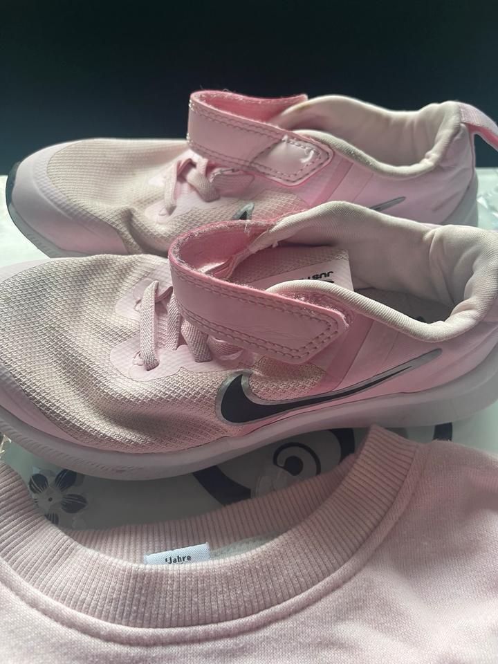 Riesen Sommer Kleiderpaket Mädchen Gr 122 H&M, Disney, Nike in Flörsbachtal