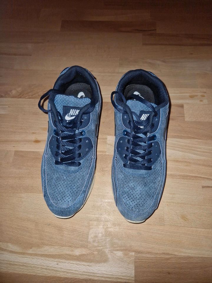 Nike Air Max Jeans Farben 39 in Obertshausen