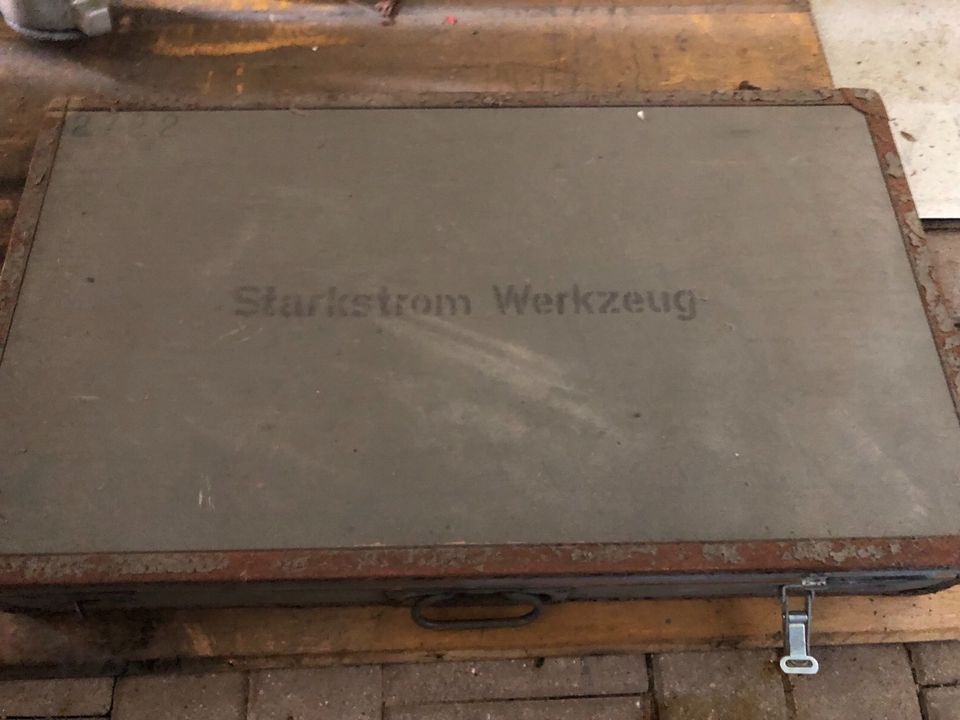 Starkstrom Werkzeugkoffer in Brunsbuettel