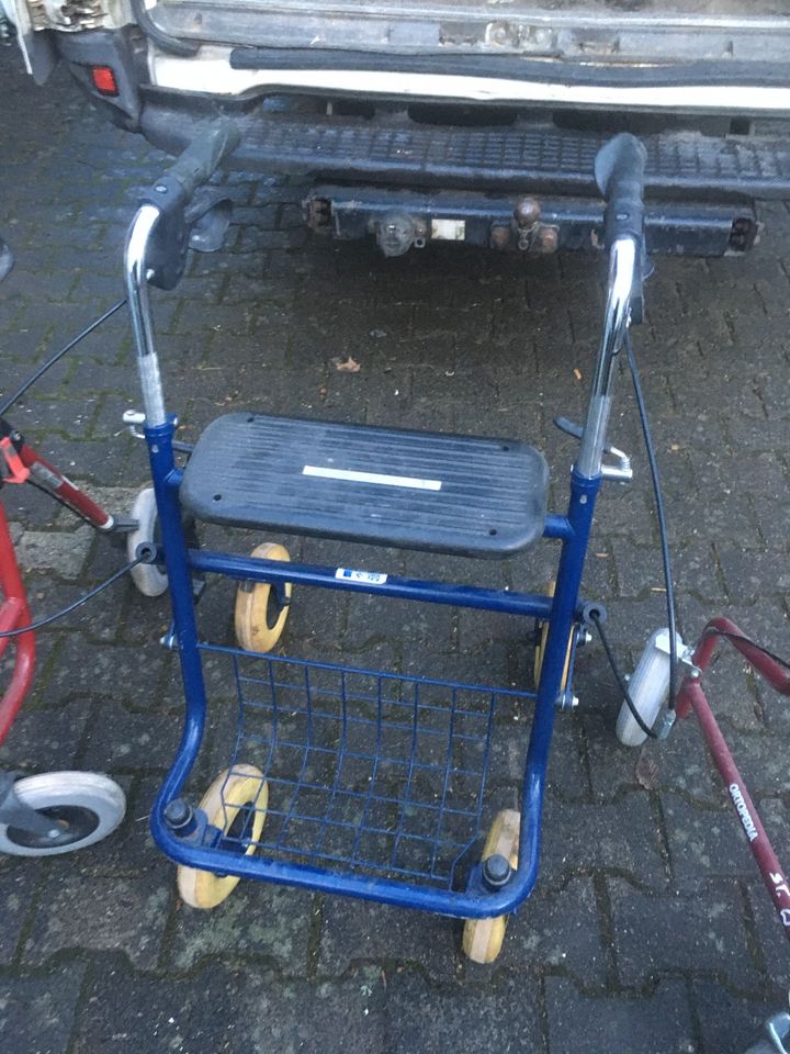 Gehhilfe rollator in Hadamar