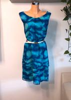 Sehr schönes COMMA Kleid Gr. 38-40 tolle Blautöne NP 149 € Bayern - Poing Vorschau