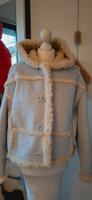 Urban Outfitters Teddy Jacke mit Kaputze Berlin - Spandau Vorschau