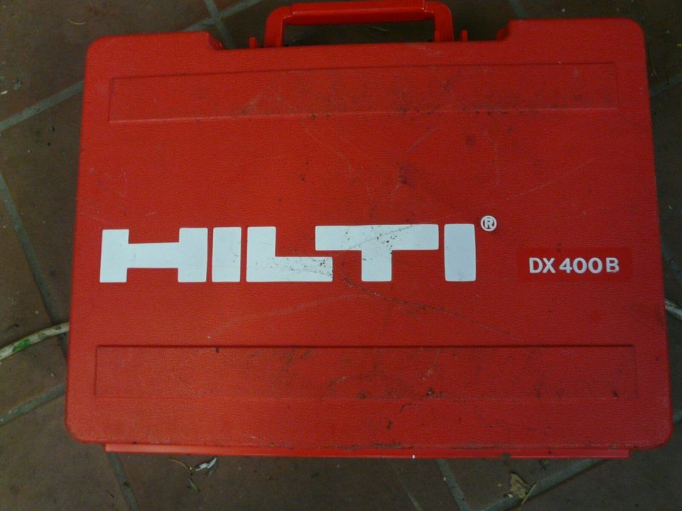 HILTI- DX 400B  Werkzeug  Bolzen  Nägel in Itzehoe