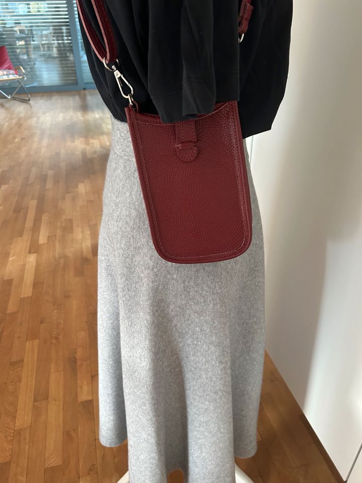 Handtasche Echt Leder, neu  Evelyne  Stil Crossbody mit Gurt in Radevormwald