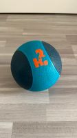 Medizinball 2 kg Fitnessball blau Nordrhein-Westfalen - Essen-Haarzopf Vorschau