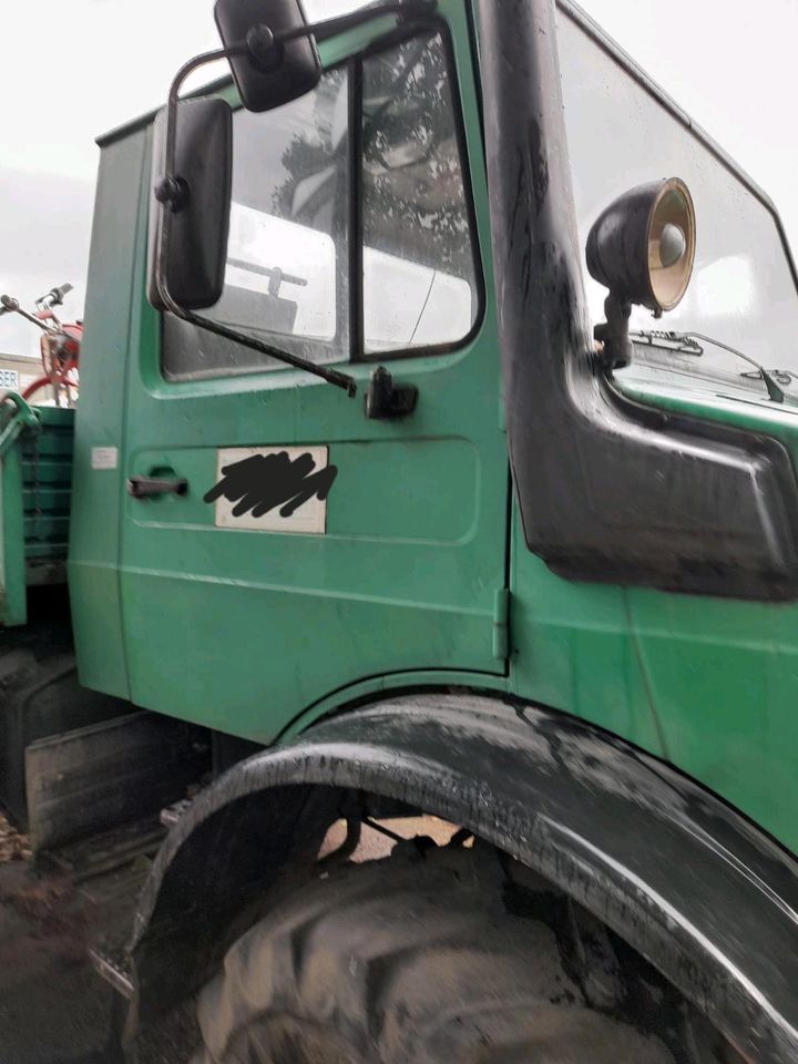 Mercedes Daimler Benz Unimog 1500 U425 in Monheim am Rhein