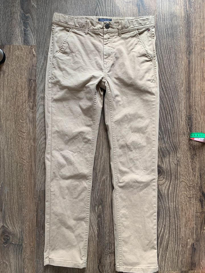 Tommy Hilfiger Chino gr 164 - neuwertig! in Gars am Inn