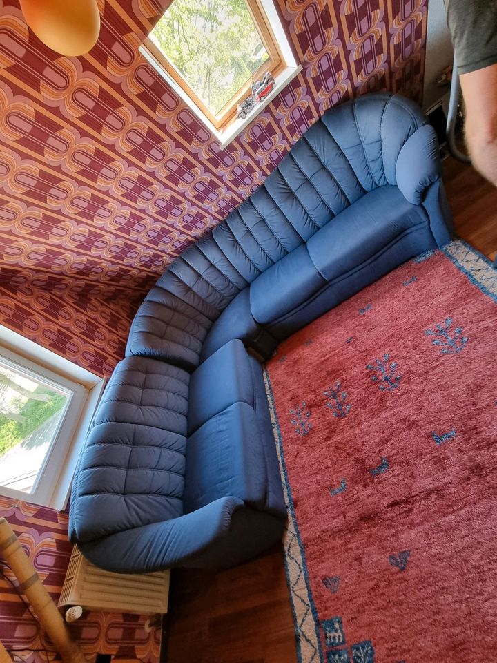 Couch Teppich Couchtisch zu verschenken in Laggenbeck