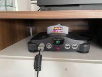 Nintendo N64 mit 4 Controllern und zwei Spielen München - Trudering-Riem Vorschau