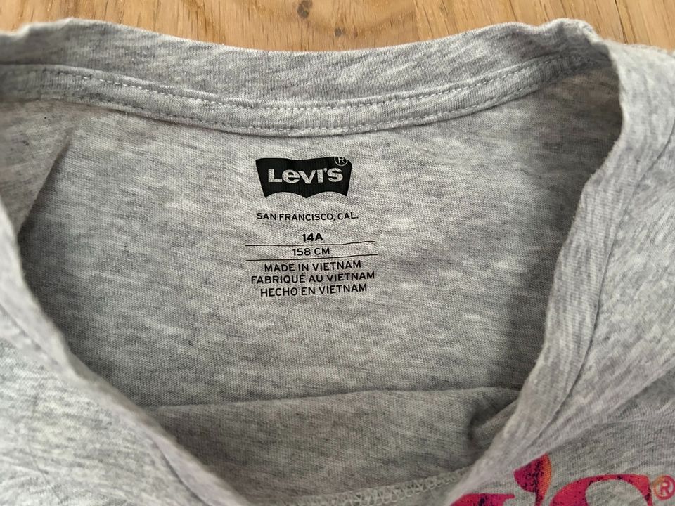 LEVI’S T-Shirt - Gr. 158 (14A) - neuwertig! in Stelle