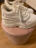 Sneaker Bershka Schuhe gr 38 Saarland - Völklingen Vorschau