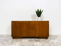 WMK Schönes, schlichtes 40er Jahre Lowboard , frühere Spiegelkommode, aus vollem Holz mit hübschen Holzgriffen # Sideboard Schrank Kommode Schuhkommode Schuhschrank Fernsehkommode TV-Lowboard Vinta Friedrichshain-Kreuzberg - Friedrichshain Vorschau