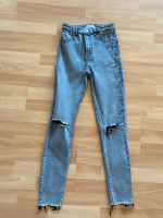 Zara Jeans high waist Gr.: 36 grau used-Look Nürnberg (Mittelfr) - Aussenstadt-Sued Vorschau