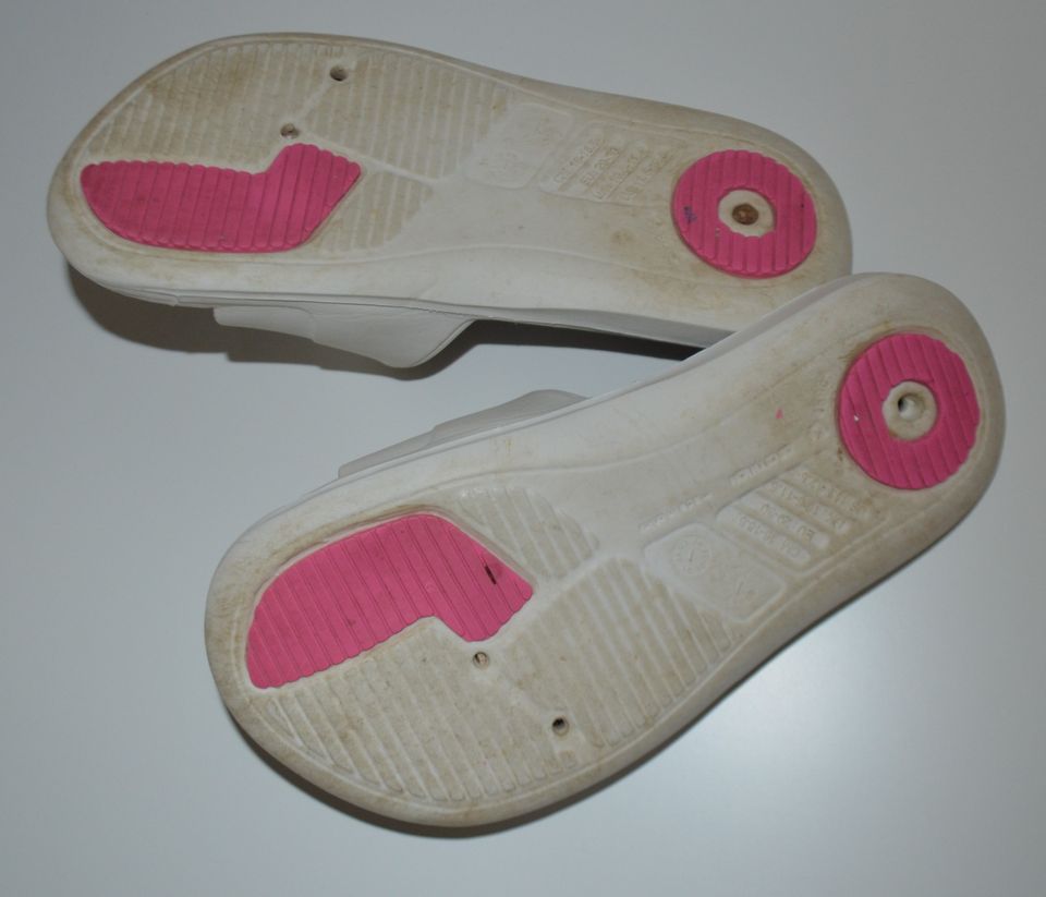 Nabaiji Badelatschen Schlappen Schuhe Gr. 29-30 Mädchen in Rechtmehring