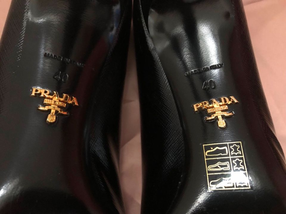 Prada Pumps Größe 40 Schwarz Schuhe in Hamburg