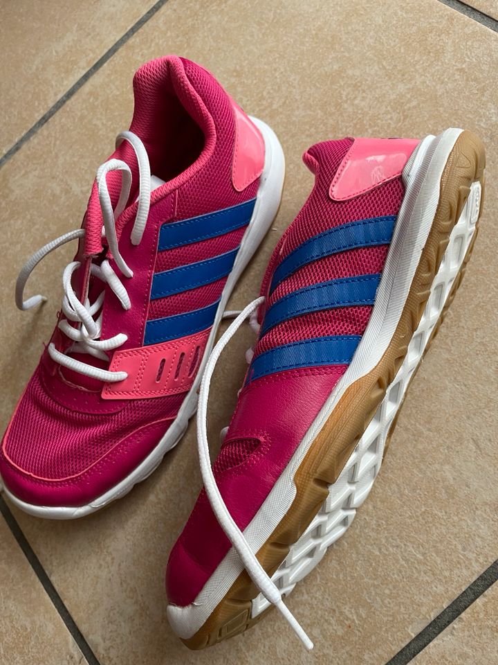 Adidas Turnschuhe pink Gr. 40 in Lippstadt