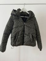 Winter Daunen Jacke khaki Fendi Muster Frankfurt am Main - Gallusviertel Vorschau