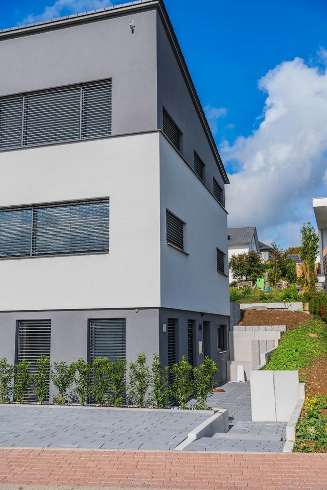 2,5-Zimmer-Neubauwohnung mit EBK und Terrasse zu vermieten in Waldachtal