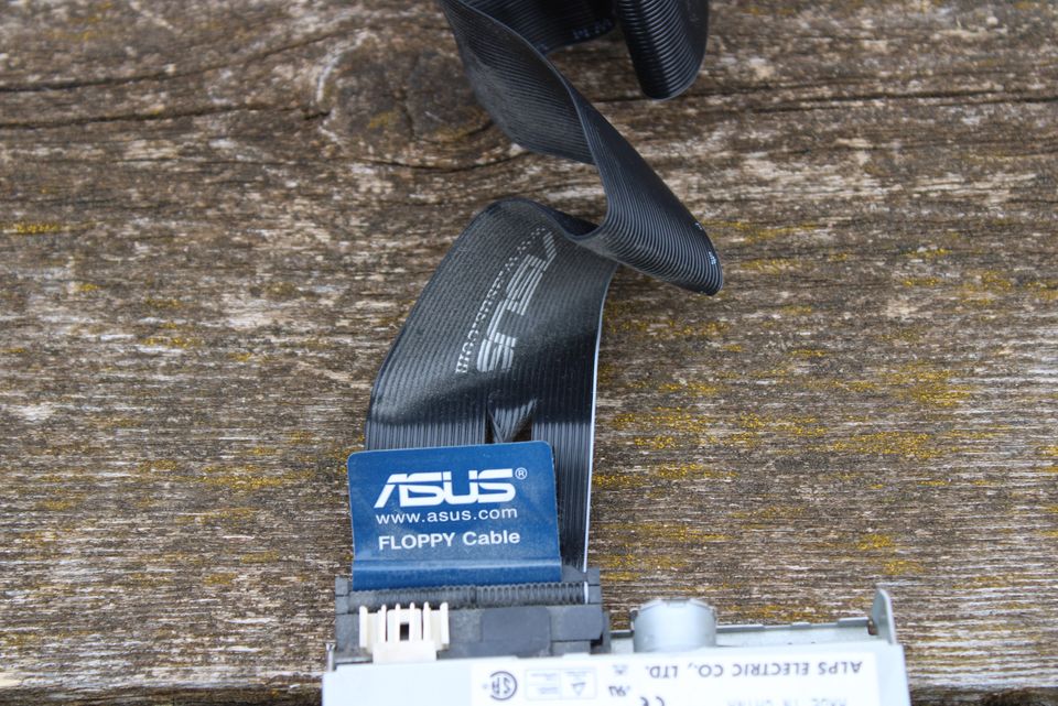 ASUS Floppydisk Laufwerk in Ichenhausen