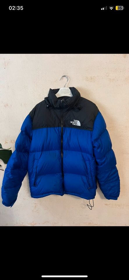 The North Face 1996 Retro Nuptse Solar Blau in Berlin