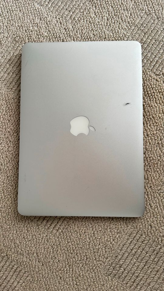 MacBook Air 2Ghz Intel Core i7 8GB RAM 256GB SSD in Rostock