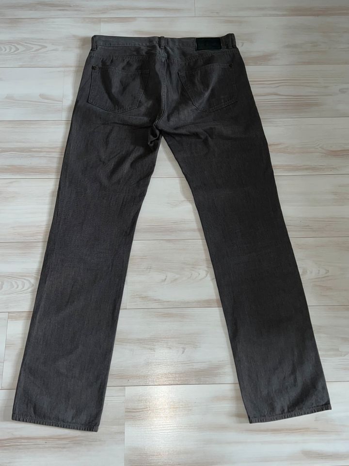 Hugo Boss Black edle Hose W34 L34 Grau TOP NP.:129,- € in Berlin