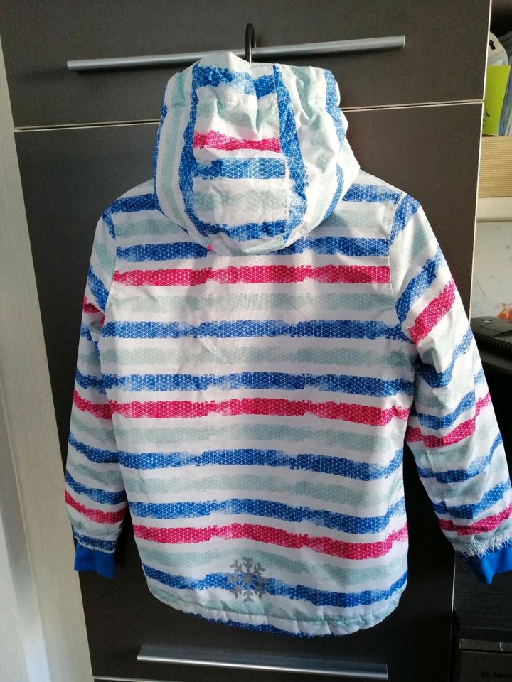 Kinder Jacke Gr. 134/140 in Marktl