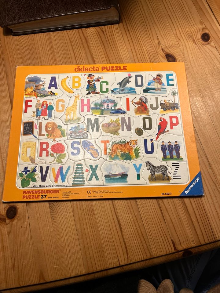 Puzzle - ABC-Kinder mit 37 Teilen - Ravensburger in Straubenhardt