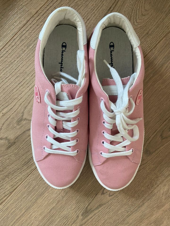 Champion Sneaker Größe 41 rosa / weiß in Künzell