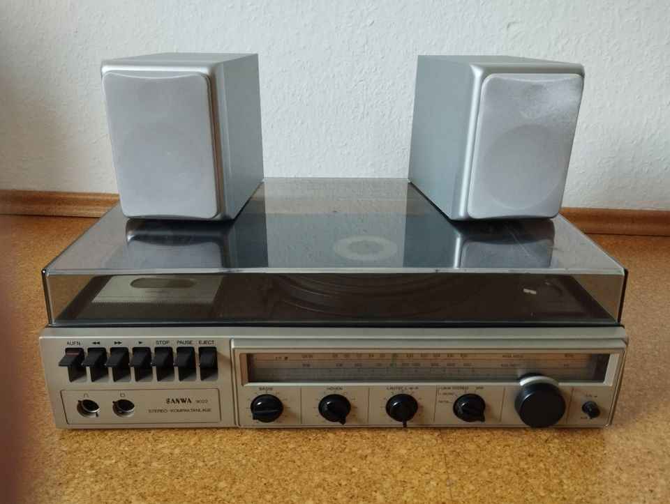 Kompakt Gerät Plattenspieler Kassette Radio in Braunschweig